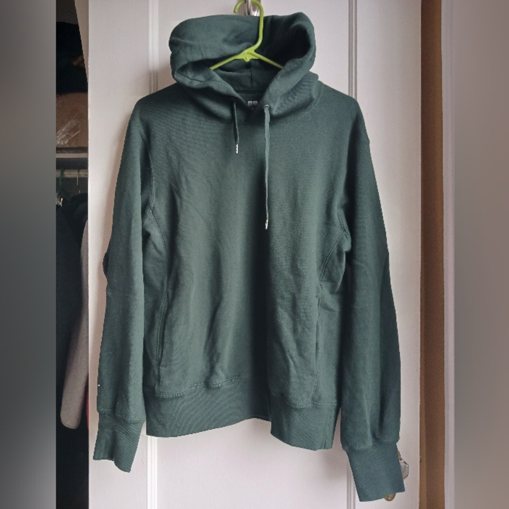 Uniqlo Green Pullover Hooded Sweatshirt